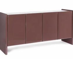 Bordowa komoda OTILIA BRICK 163×45×80 cm nowoczesna z MDF i blatem ze spieku kwarcowego